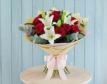 Букет цветов из:  Лилии и Розы в Грозном