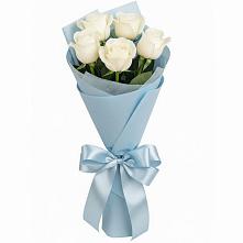 Букет 5 Белых роз Проуд в Грозном