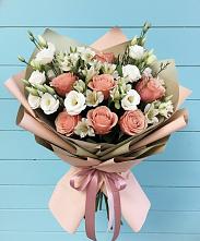 Букет цветов из:  Розы, Альстромерии и Лизиантусы в Грозном