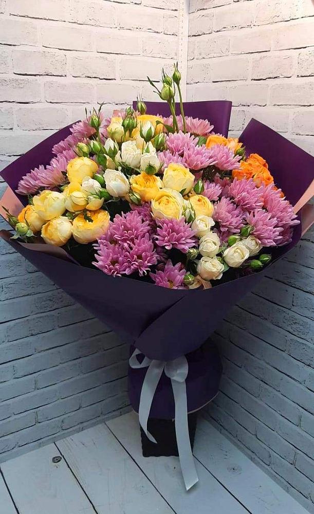 Букет цветов из: Хризантемы и Розы в Грозном