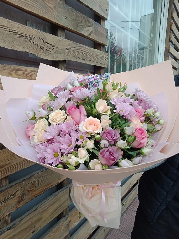 Букет цветов из: Розы и Хризантемы в Грозном