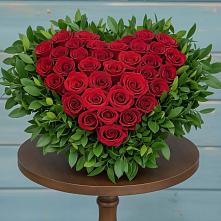 Цветочная композиция из Розы в виде сердца в Грозном