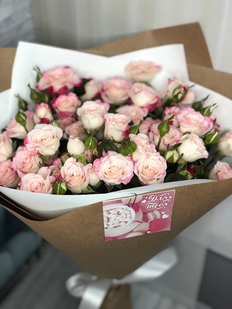 Букет цветов из: Розы в Грозном