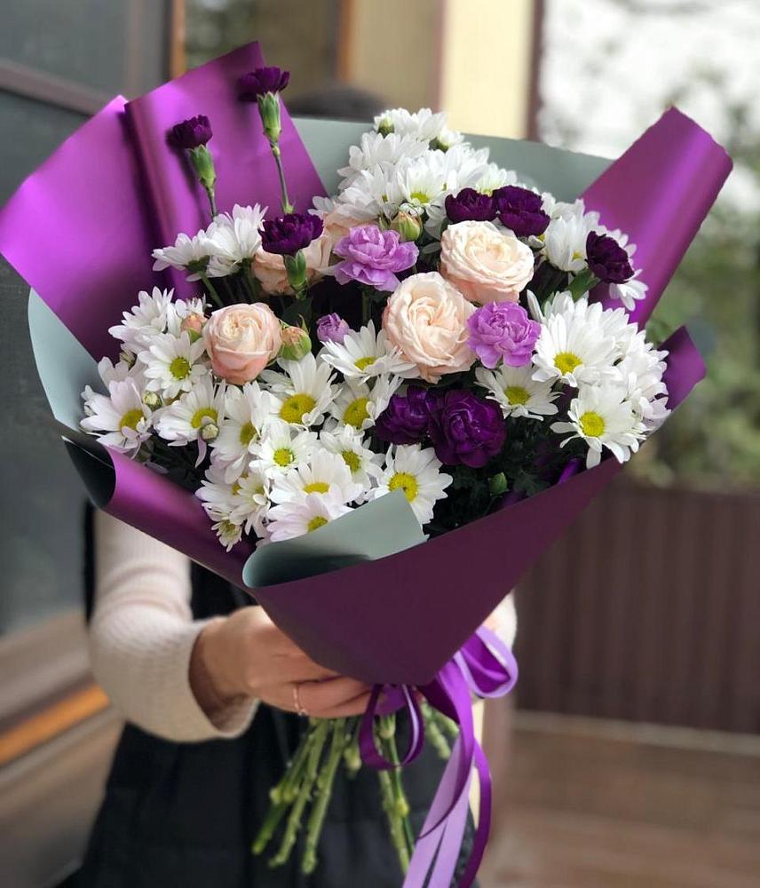 Букет цветов из: Хризантемы, Гвоздики и Розы в Грозном