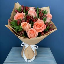 Букет цветов из:  Розы и Альстромерии в Грозном