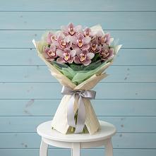 Букет цветов из:  Орхидеи и Розы в Грозном