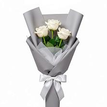 Букет 3 белые розы в Грозном
