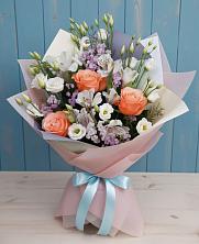 Букет цветов из:  Лизиантусы, Розы, Альстромерии и Гипсофила в Грозном