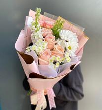 Букет цветов из:  Хризантемы и Розы в Грозном