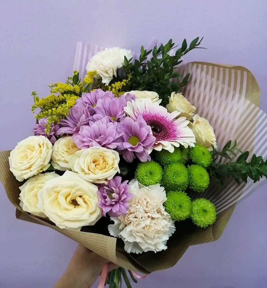 Букет цветов из: Хризантемы, Розы, Гвоздики и Герберы в Грозном