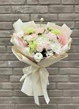 Букет цветов из:  Гвоздики, Розы, Лизиантусы и Хризантемы в Грозном
