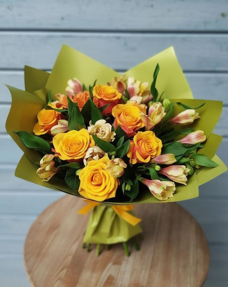 Букет цветов из: Альстромерии и Розы в Грозном