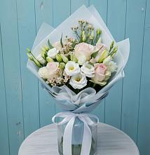 Букет цветов из:  Розы и Лизиантусы в Грозном