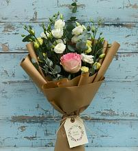 Букет цветов из:  Розы и Лизиантусы в Грозном