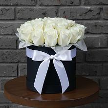 Цветочная композиция из Розы в шляпной коробке #REPLACE_PRED# Грозном