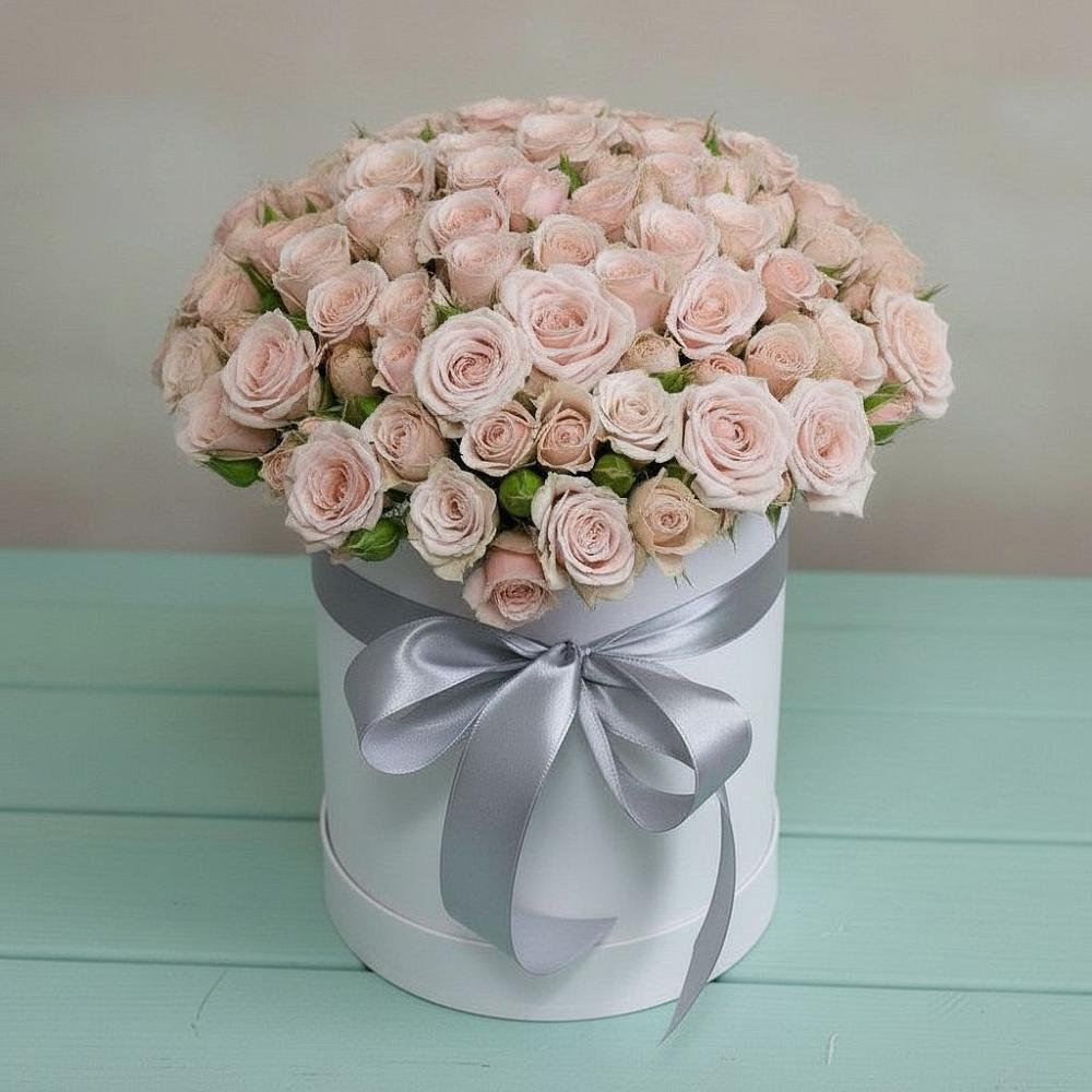 Цветочная композиция из Розы в шляпной коробке в Грозном